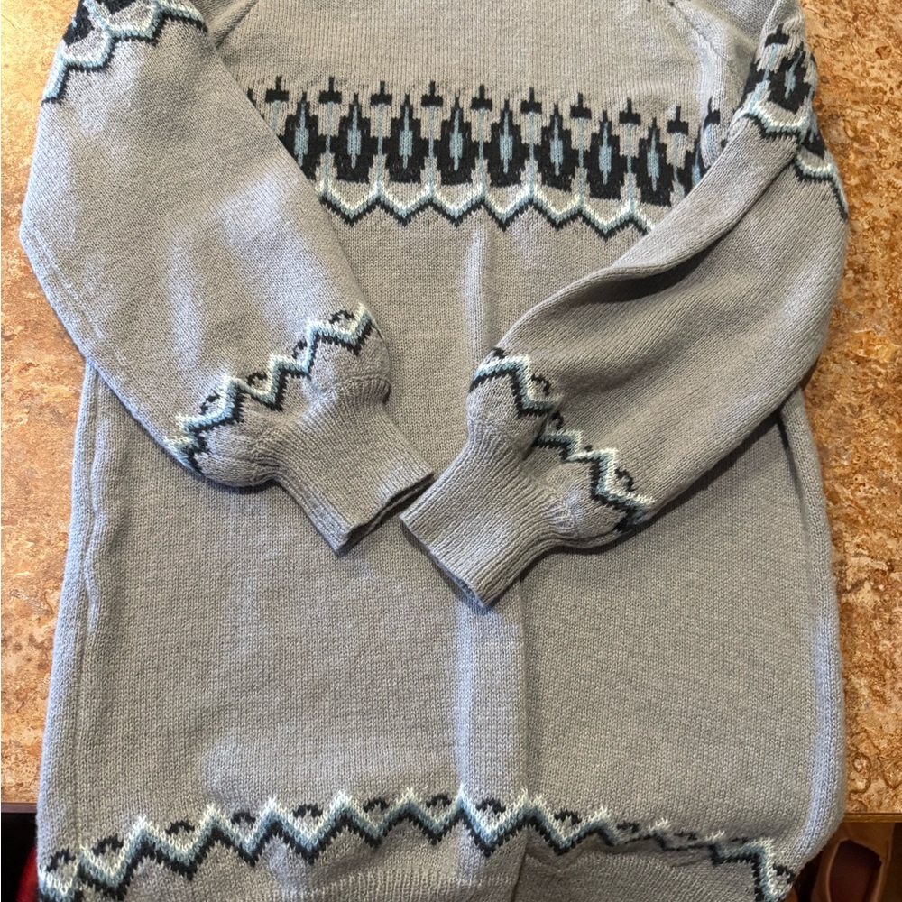 Gray Knit Sweater with Black and Blue Pattern